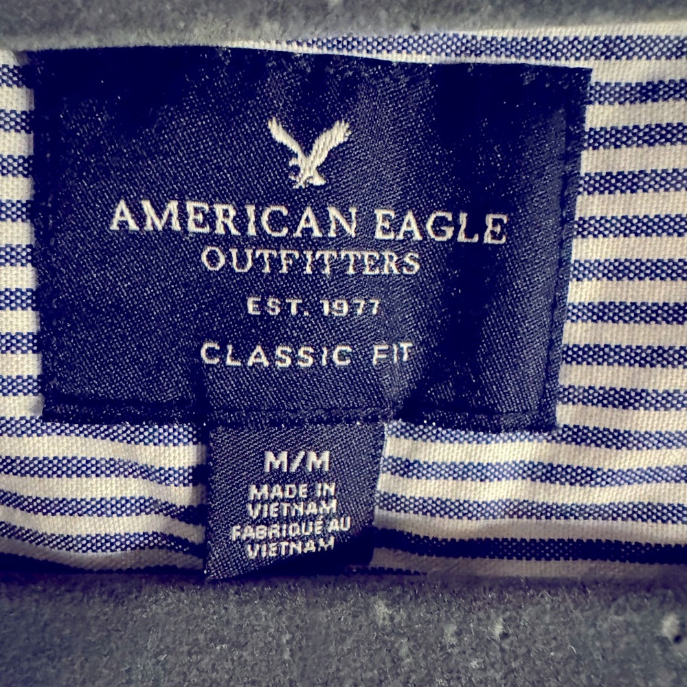 American Eagle Men’s Medium Striped button down dress shirt